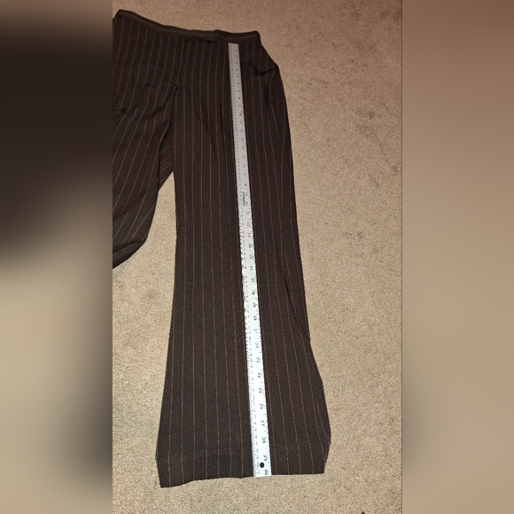 CATO / BROWN PINSTRIPE WOMEN'S PANTS SUIT / SIZE 10/12 - Picture 13 of 14